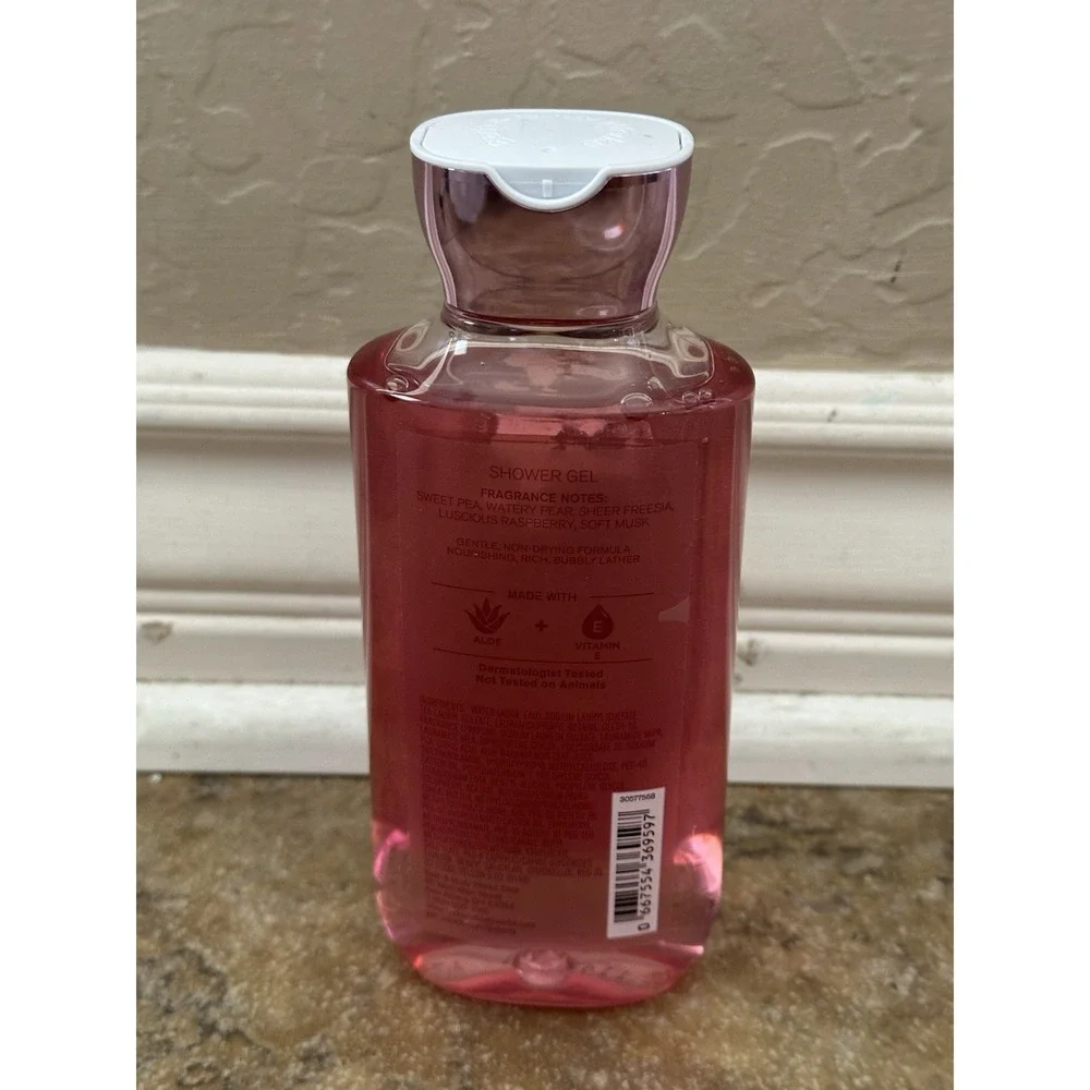Bath & Body Works Sweet Pea Aloe + Vitamin E Shower Gel 10 fl oz